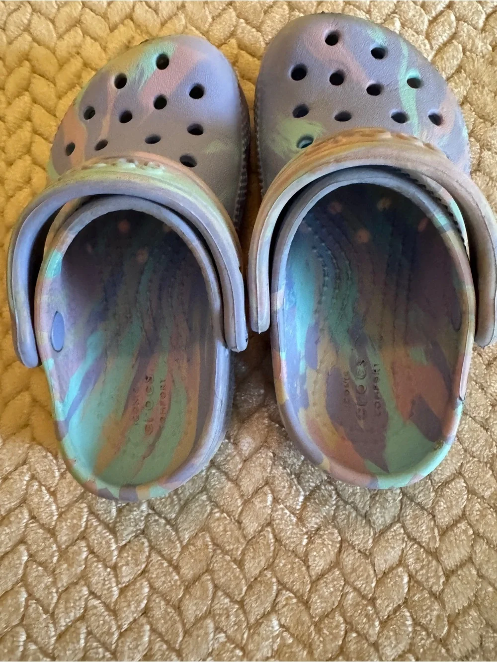 CROCS Kids' Iridescent Blue Lavender Clog Sandals Size 7